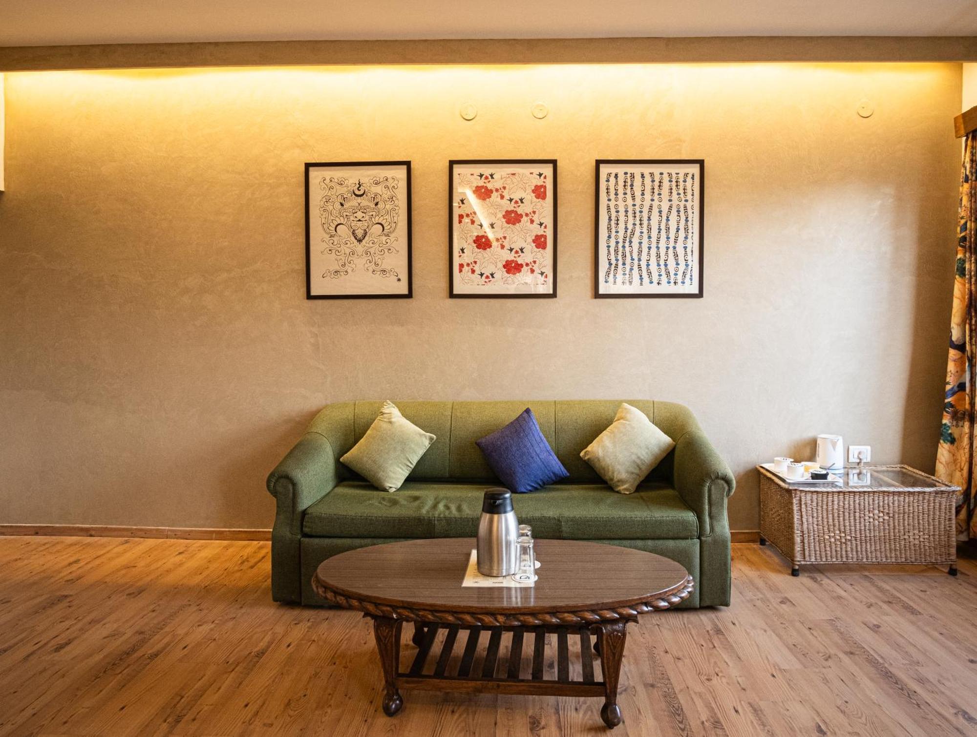 Hotel Lingzi Лех Экстерьер фото